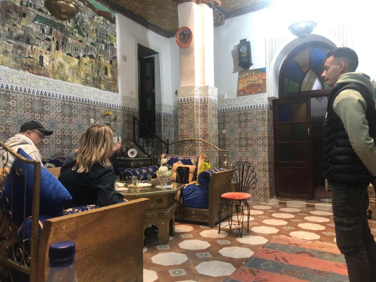 Riad Abqari Youssefi เฟส ภายนอก รูปภาพ